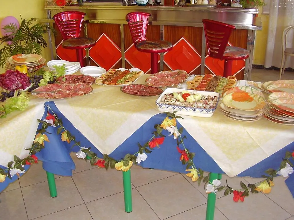 Hotel Camay Fogliano Marina 2*,